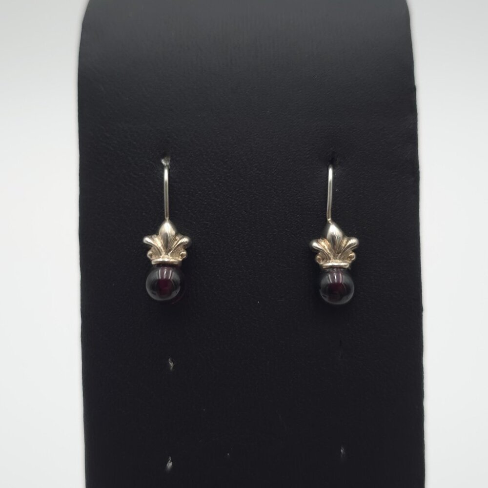 Sterling Silver Fleur-de-lis Garnet Stone Earrings A1715